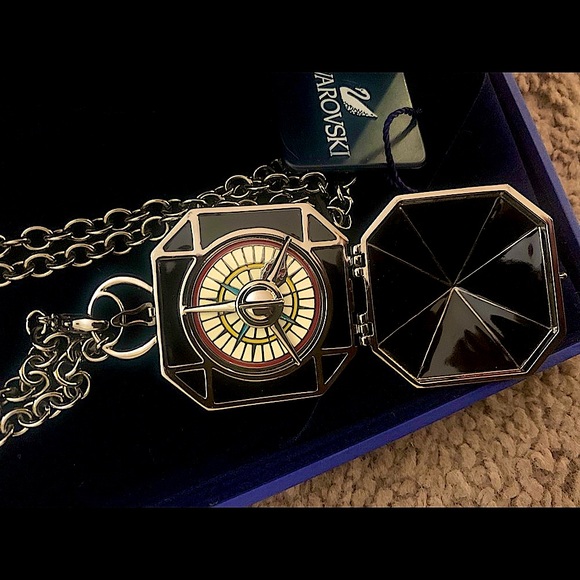 Pirates of the Caribbean 2006 Black Pearl Compass Replica as worn by Johnny Depp - Picture 4 of 6